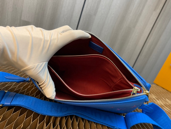 ルイヴィトンバッグ着用イメージ